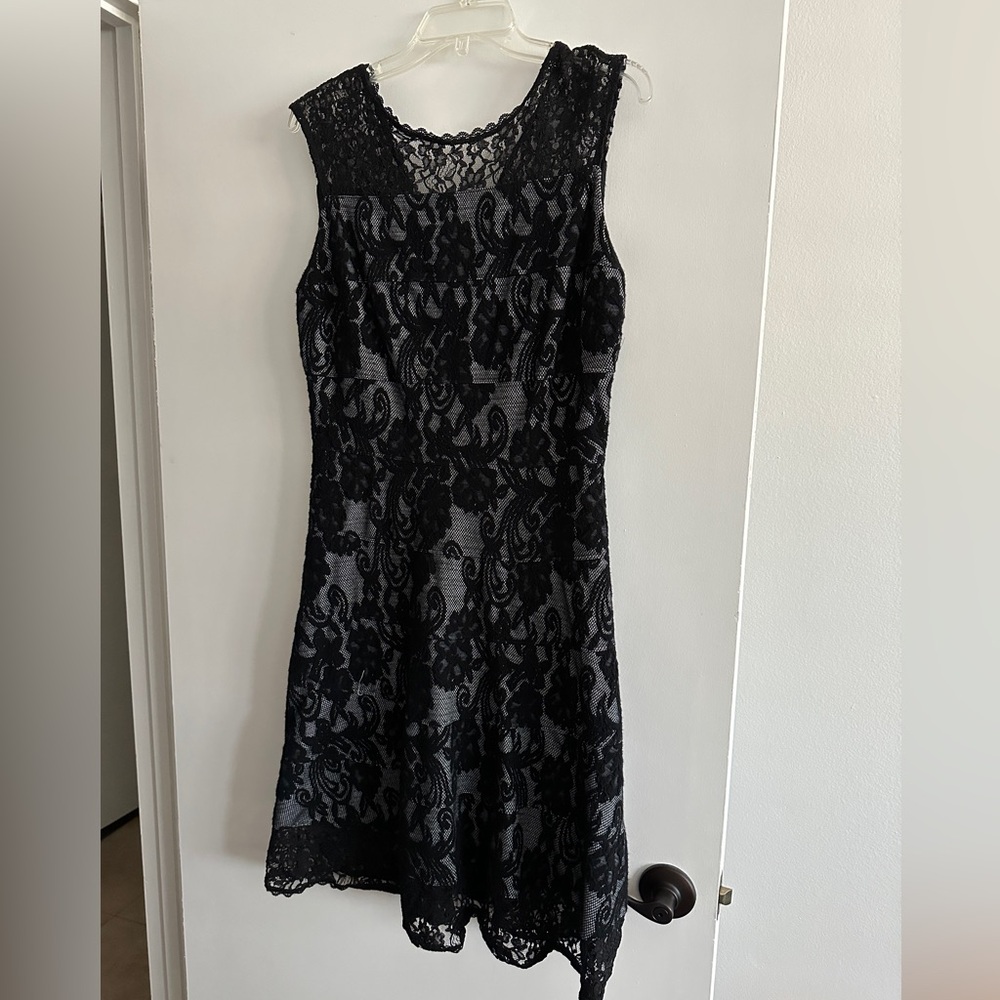 New York & Co Size M Lace Dress